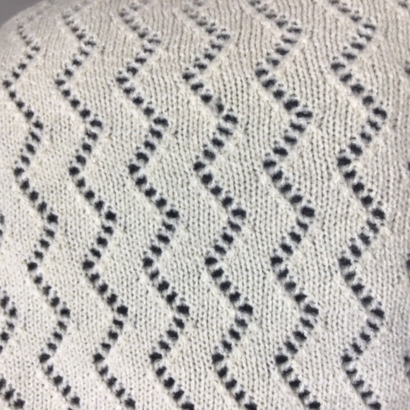 Cashmere capelette cape - Picture 4 of 4